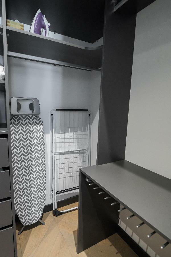 Happy Inn Presidential, Self Check-In, Parking In The Underground Garage VNO Buitenkant foto